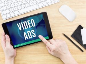 quang cao video tren di dong